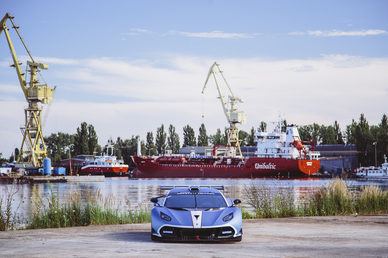 Arrinera Hussarya GT