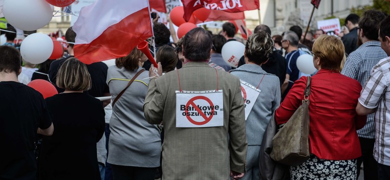 Frankowicze na wojennej ścieżce. Każdy gra tylko na siebie