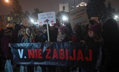 Minister środowiska rekomenduje, by myśliwi nie strzelali do ciężarnych loch oraz loch prowadzących młode