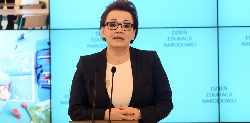 Wotum nieufności dla minister edukacji