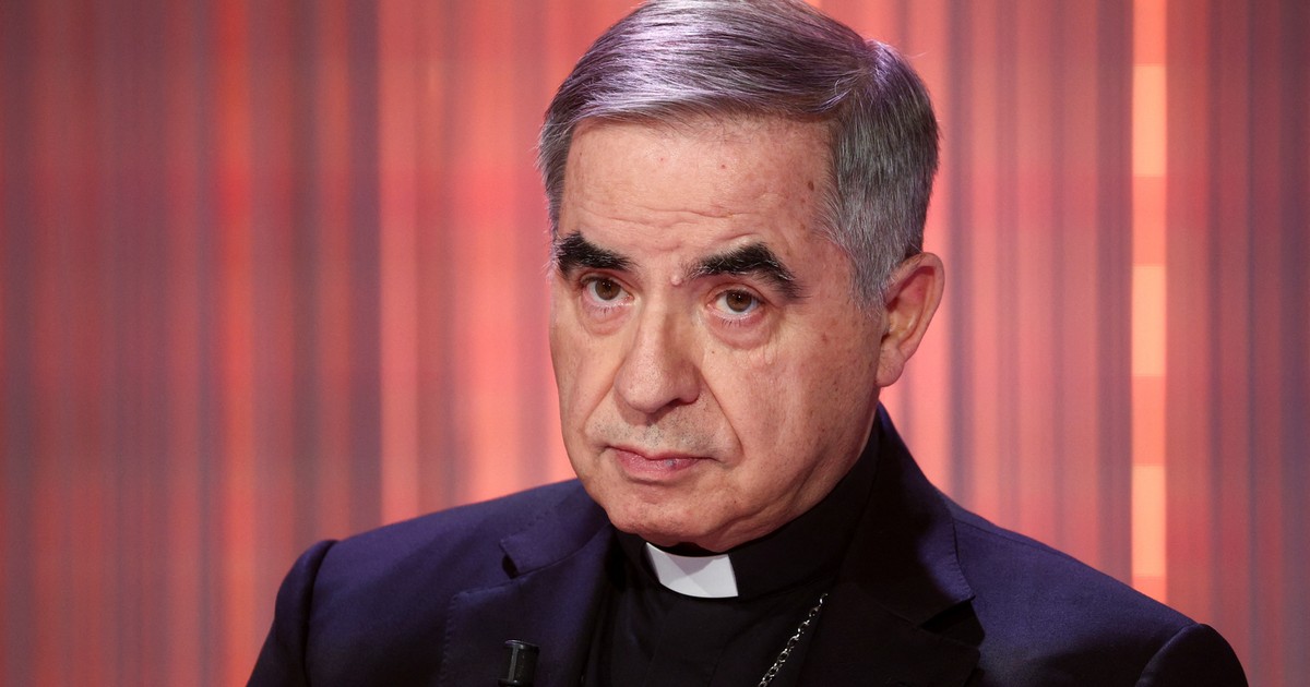 Kardynał Becciu chce dostać się na konklawe mimo zakazu. "To człowiek niebezpieczny"