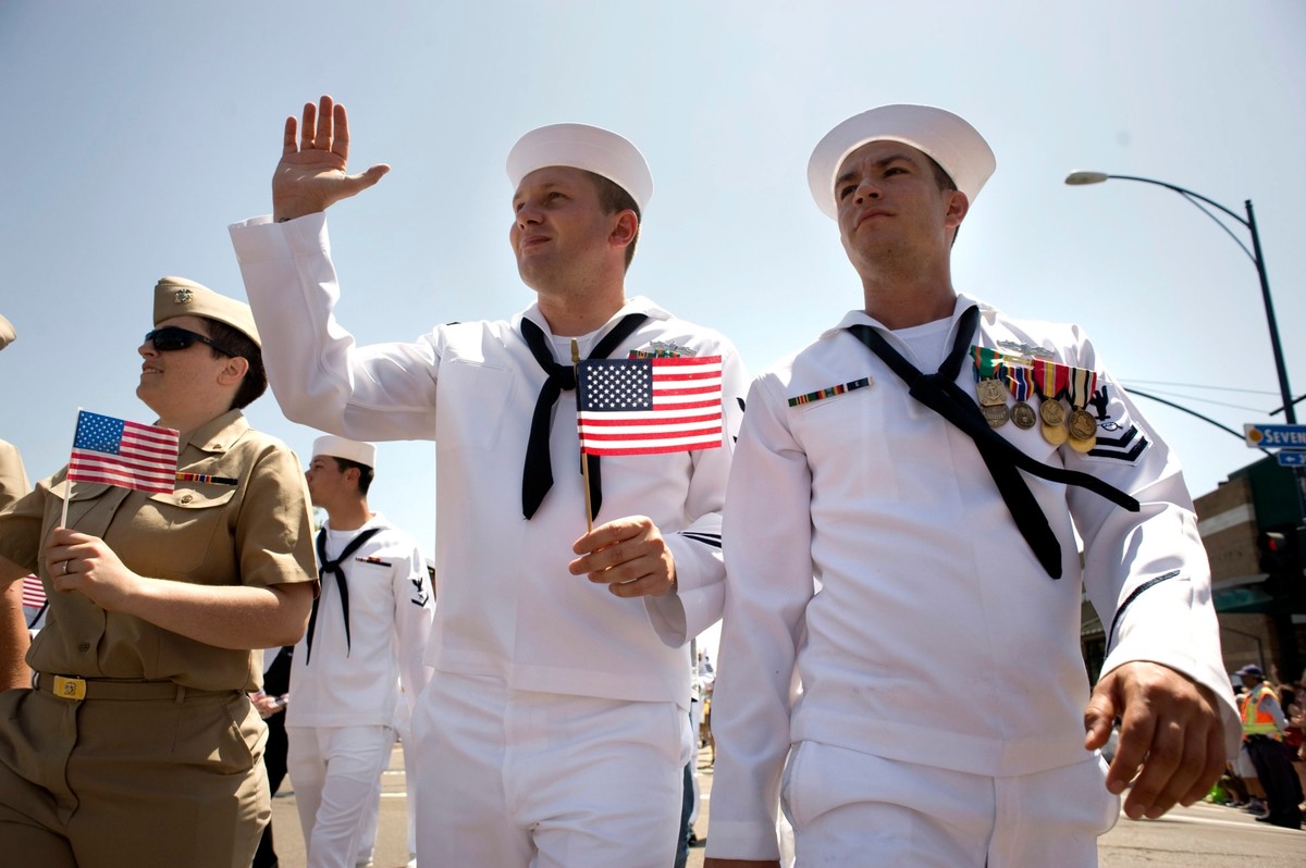 Parada gejów w szeregach wojska w San Diego