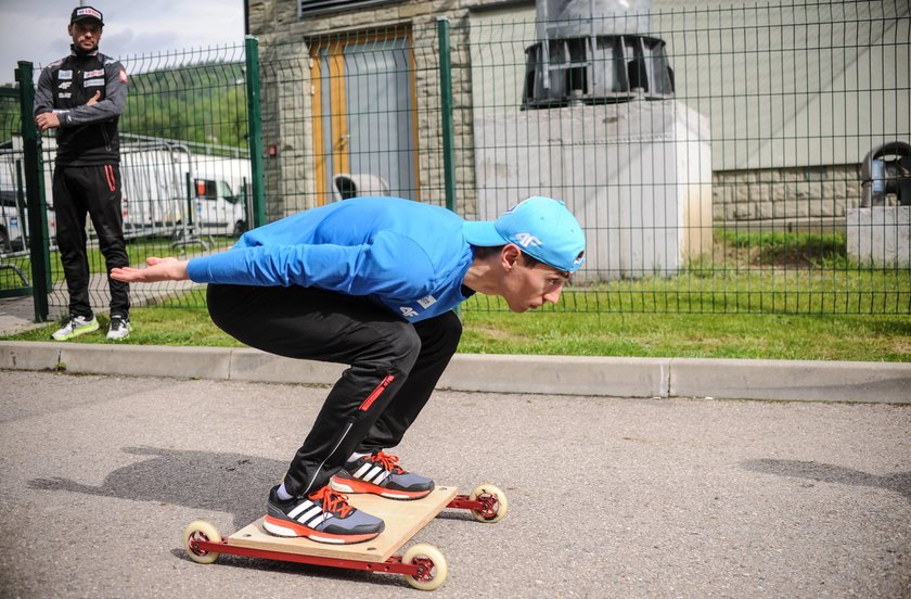 Kamil Stoch (33 l.) i jego koledzy z reprezentacji na obozie w Wiśle przeżywają niespodziewane „atrakcje”