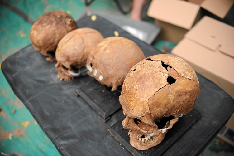 Ekshumacja ofiar komunizmu pochowanych na 'Łączce' na Powązkach