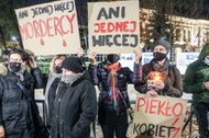 Protest przed siedziba Trybunału Konstytucyjnego pod hasłem „Ani jednej więcej