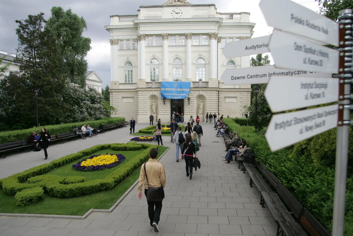Profesor UW pokazywał jej druzgocące materiały. Przerwała studia i powiadomiła służby