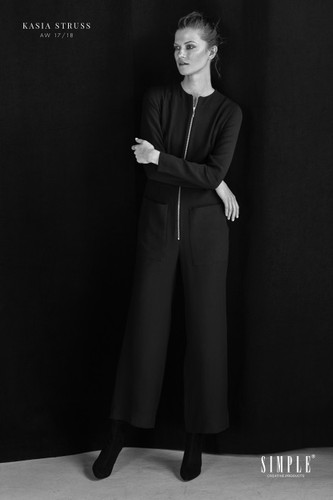 Kasia Struss w kampanii Simple CP jesień/zima 2017//2018