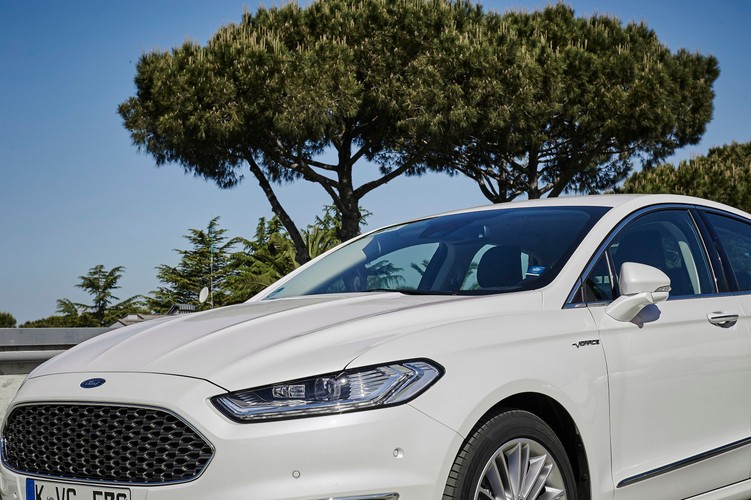 Ford mondeo vignale