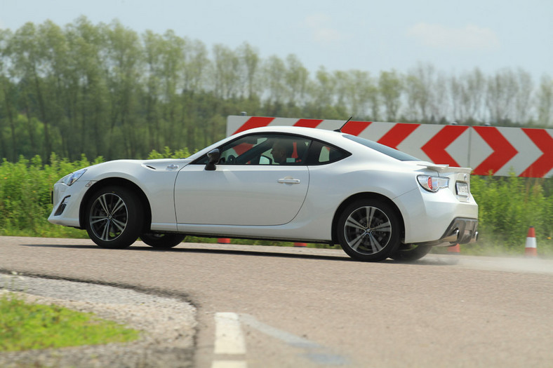 Toyota GT86: sportowiec z krwi i kości