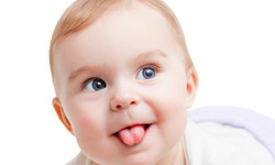 Pleśniawki u niemowlaka - objawy. Sposoby leczenia pleśniawek u noworodków