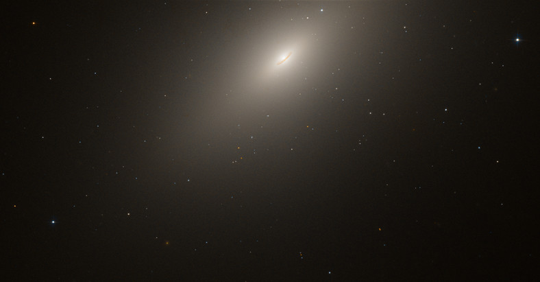 C52 - NGC 4697