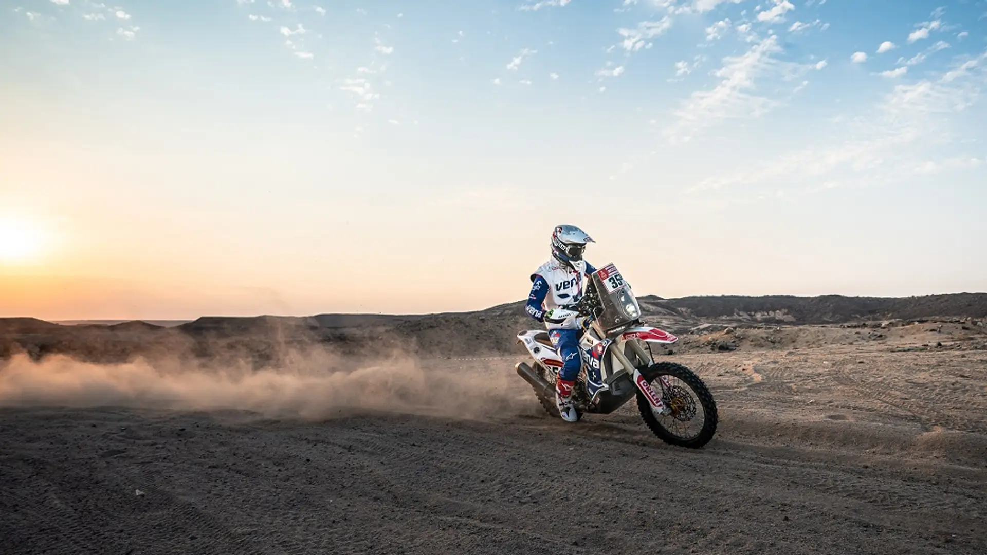 Maciej Giemza: Co jest najpiękniejsze w rajdzie Dakar? Meta! [WYWIAD]