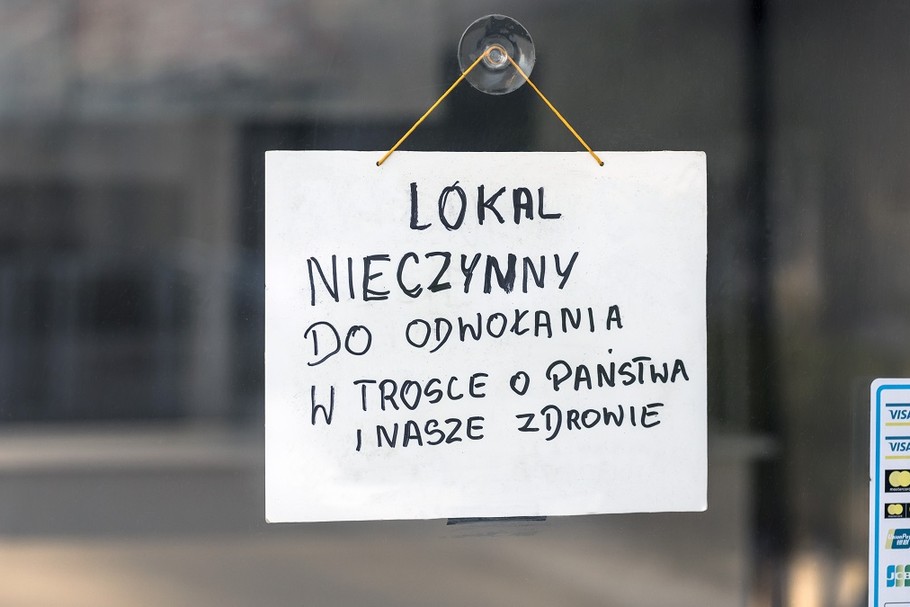 Zdaniem ekonomisty prof. Tomasza Korola z Politechniki Gdańskiej wprowadzenie kolejnego lockdownu przyniosłoby katastrofalne skutki dla firm, które już i tak borykają się z licznymi problemami