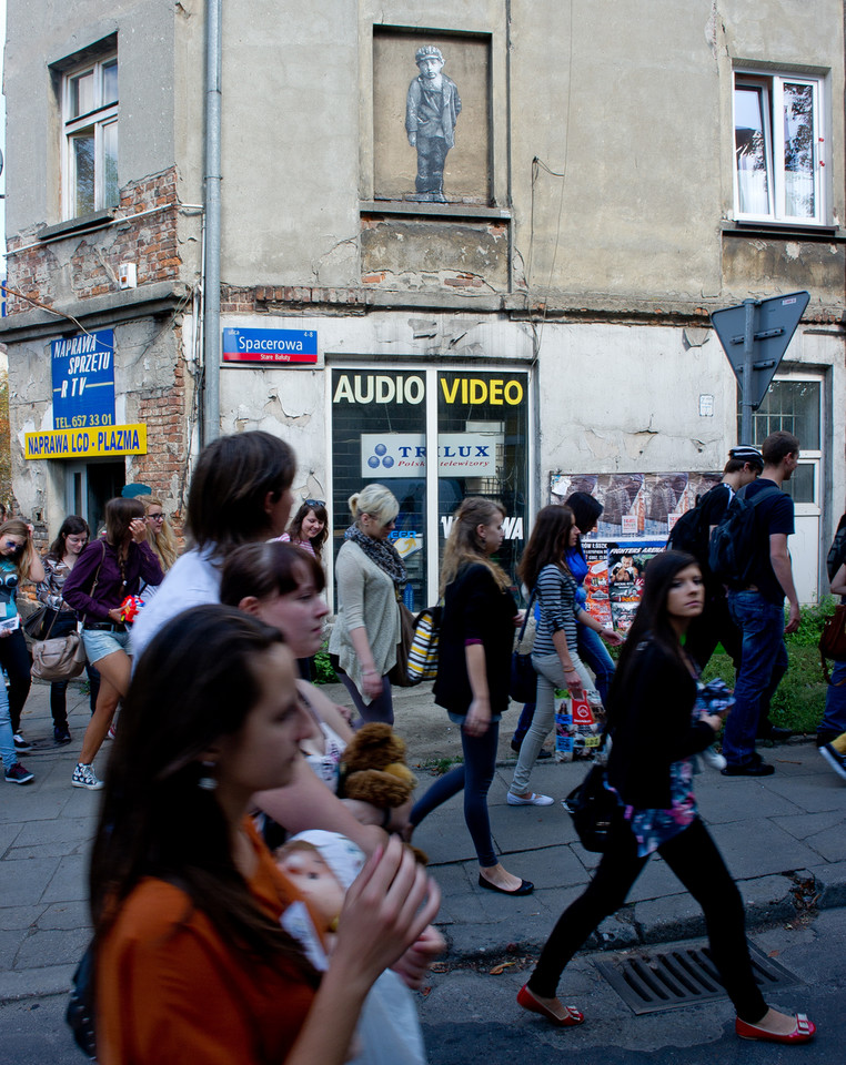 ŁÓDŹ ODSŁONIĘCIE MURALI Z WIZERUNKAMI DZIECI ŻYDOWSKICH