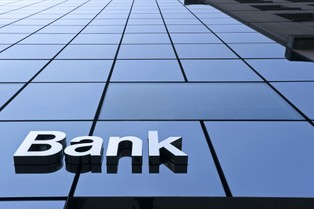 Bank czy parabank? Dla Polaków nie ma różnicy