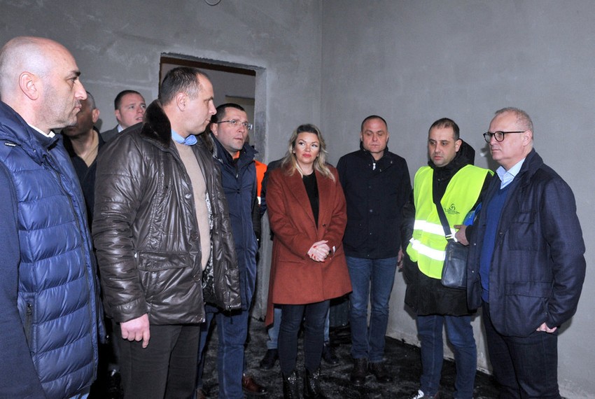 Goran Vesić, Nataša Stanisavljević, Bojan Stević i Bojan Sinđelić juče su obišli radove na izgradnji novog Dnevnog boravka