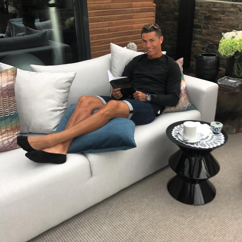 Tyle Ronaldo zarabia za post na Instagramie. Będziesz w szoku!