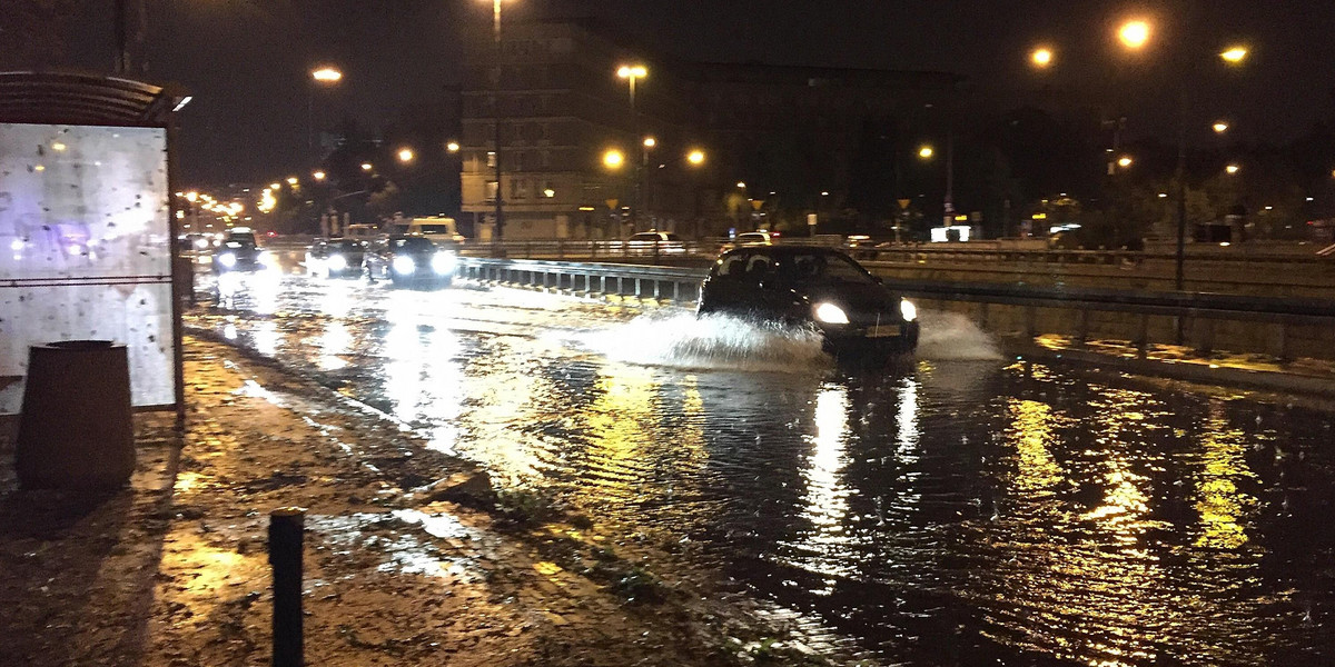 Alert RCB: burze z gradem, wiatr, a nawet trąby powietrzne 