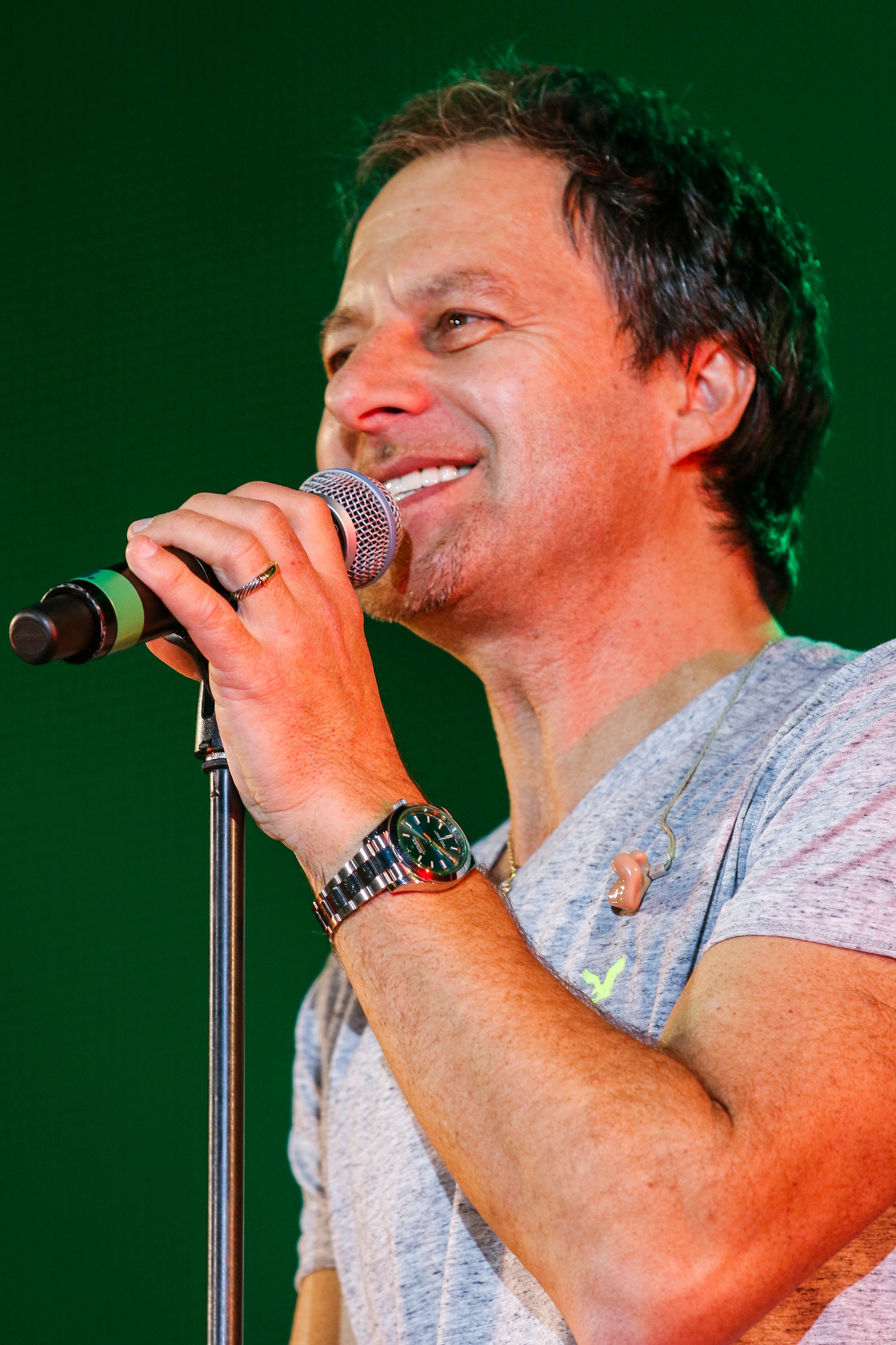 Spevák Pavol Habera.