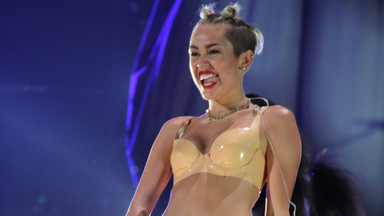 Prowokujący teledysk Miley Cyrus wyciekł do sieci