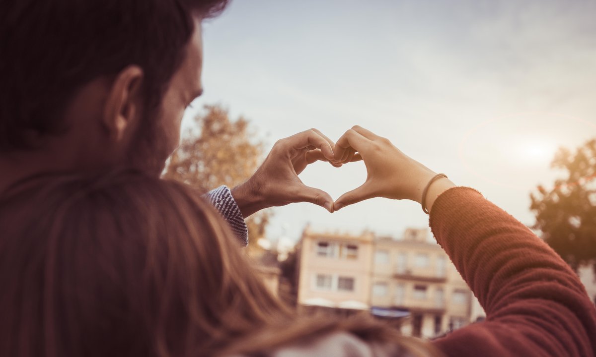 W listopadzie spotkają wielką miłość. Życie trzech tych zodiaku się odmieni
