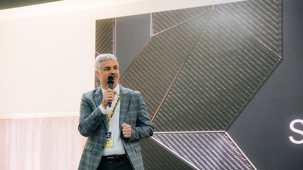 Dr Danijel Danković za 