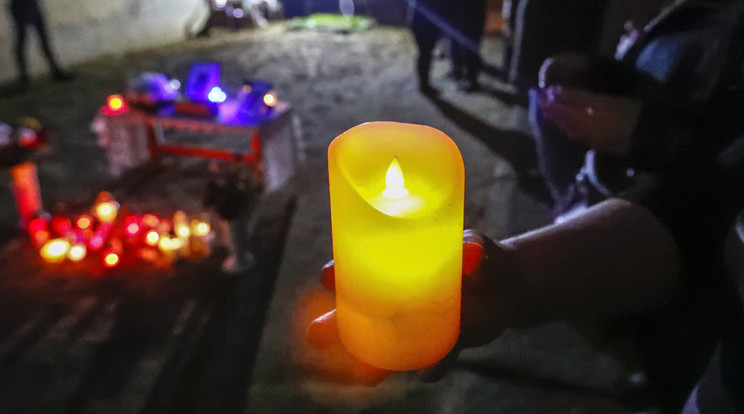 Megemlékezés a Dombrádon történt gyilkosság áldozatáról, Nóráról / Fotó: Fuszek Gábor