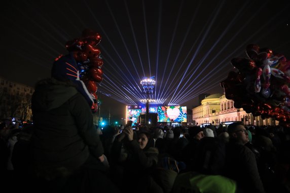 Światełko do nieba podczas finału WOŚP na Placu Bankowym w Warszawie