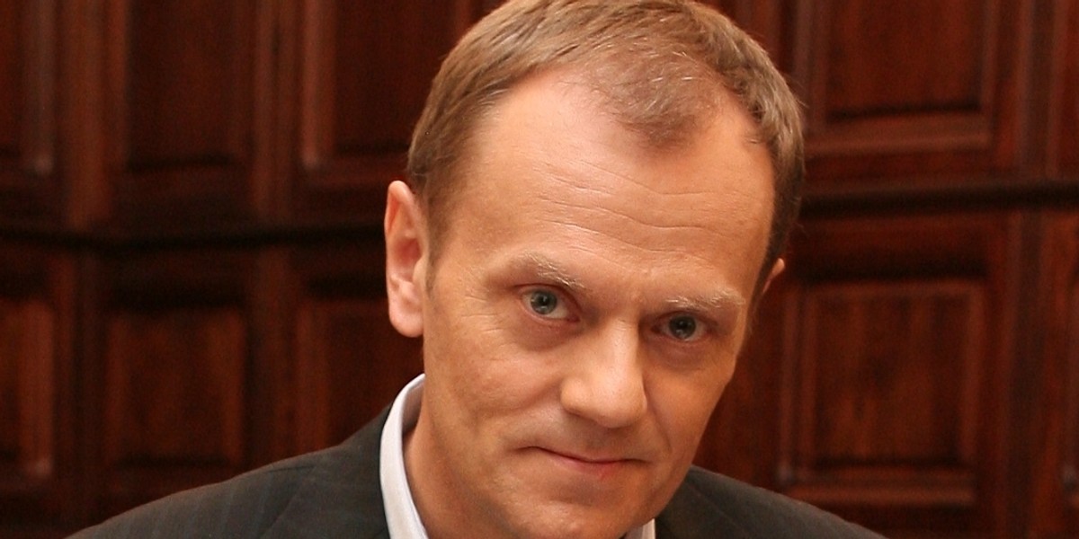 Donald Tusk czyta listy