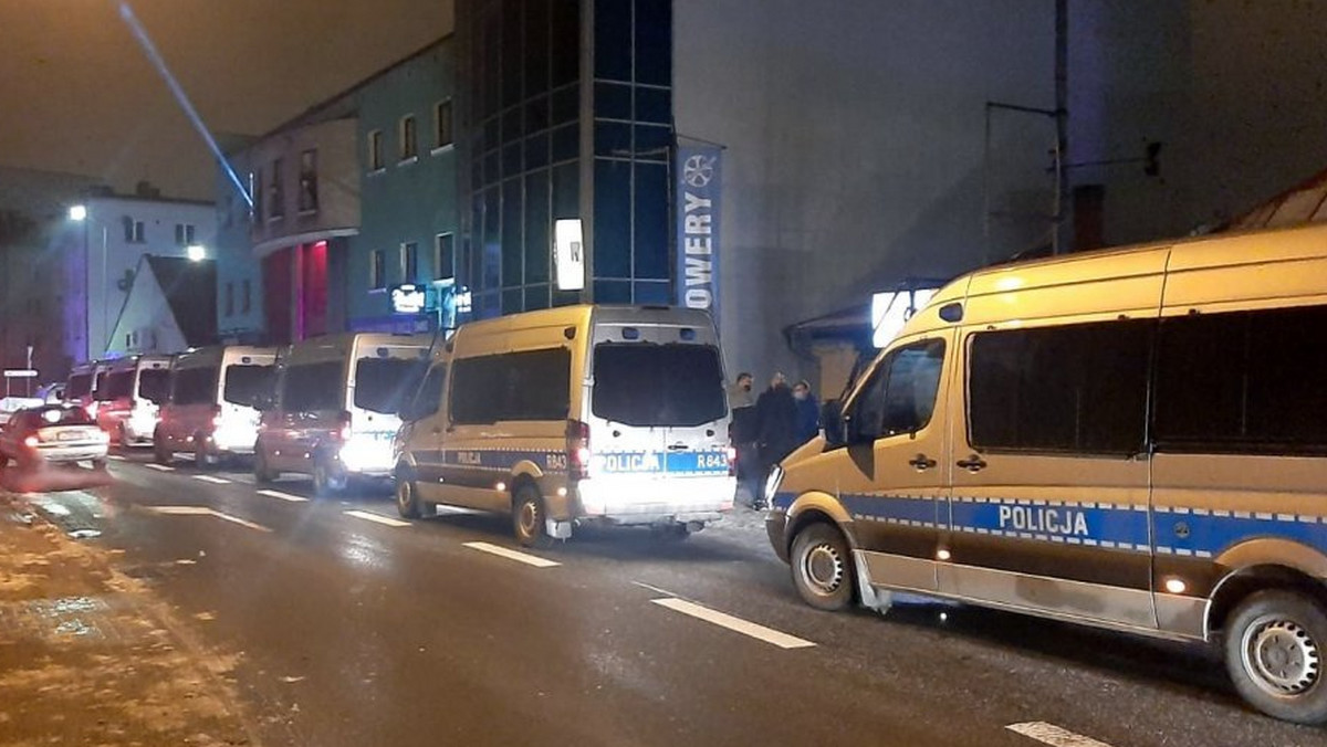 Zamieszki przed klubem w Rybniku. Policja rozgoniła imprezowiczów