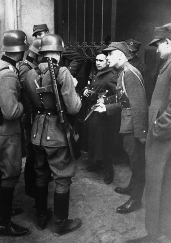 Upadek Warszawy we wrześniu 1939 roku. ARCHIWALNE ZDJĘCIA