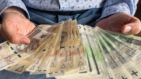 Przeszedł na świadczenie przedemerytalne po 40 latach pracy. Oto kwota, jaką otrzymał