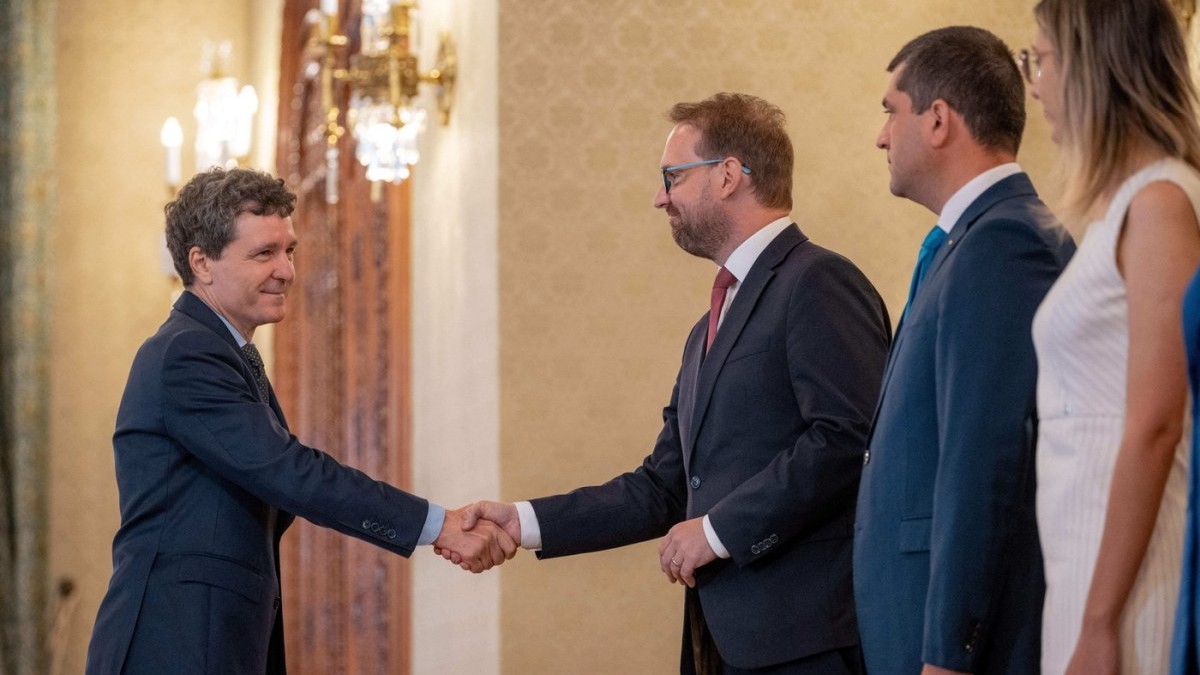Dominic Fritz a lansat o nouă săgeată spre Nicușor Dan și i-a transmis un avertisment și lui Luca Niculescu, la Congresul USR