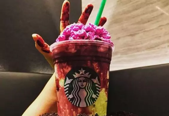 Zombie frapuccino w sam raz na Halloween. Wygląda upiornie