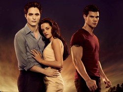 Wampiry ze "Zmierzchu" wygryzły Bonda i Pitta