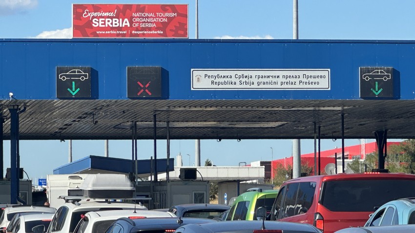 Kilometarske kolone na graničnom prelazu Preševo