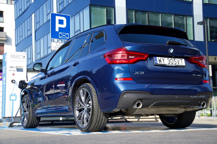 BMW X3 30e