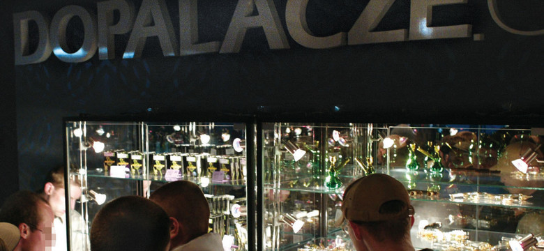 Skarbówka zamknie sklepy z dopalaczami?