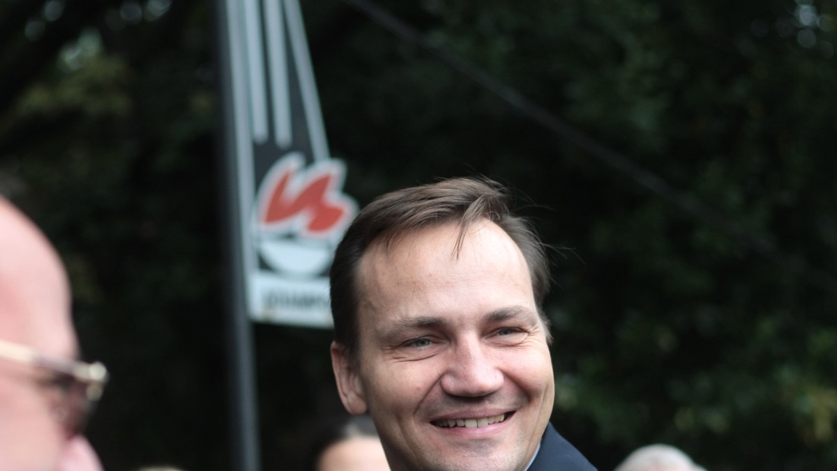 Szef MSZ Radosław Sikorski rozmawiał w Stambule z prezydentem Turcji Abdullahem Gulem. Jak mówił, jest pod dużym wrażeniem postępu, jaki kraj ten poczynił w ostatnich latach.