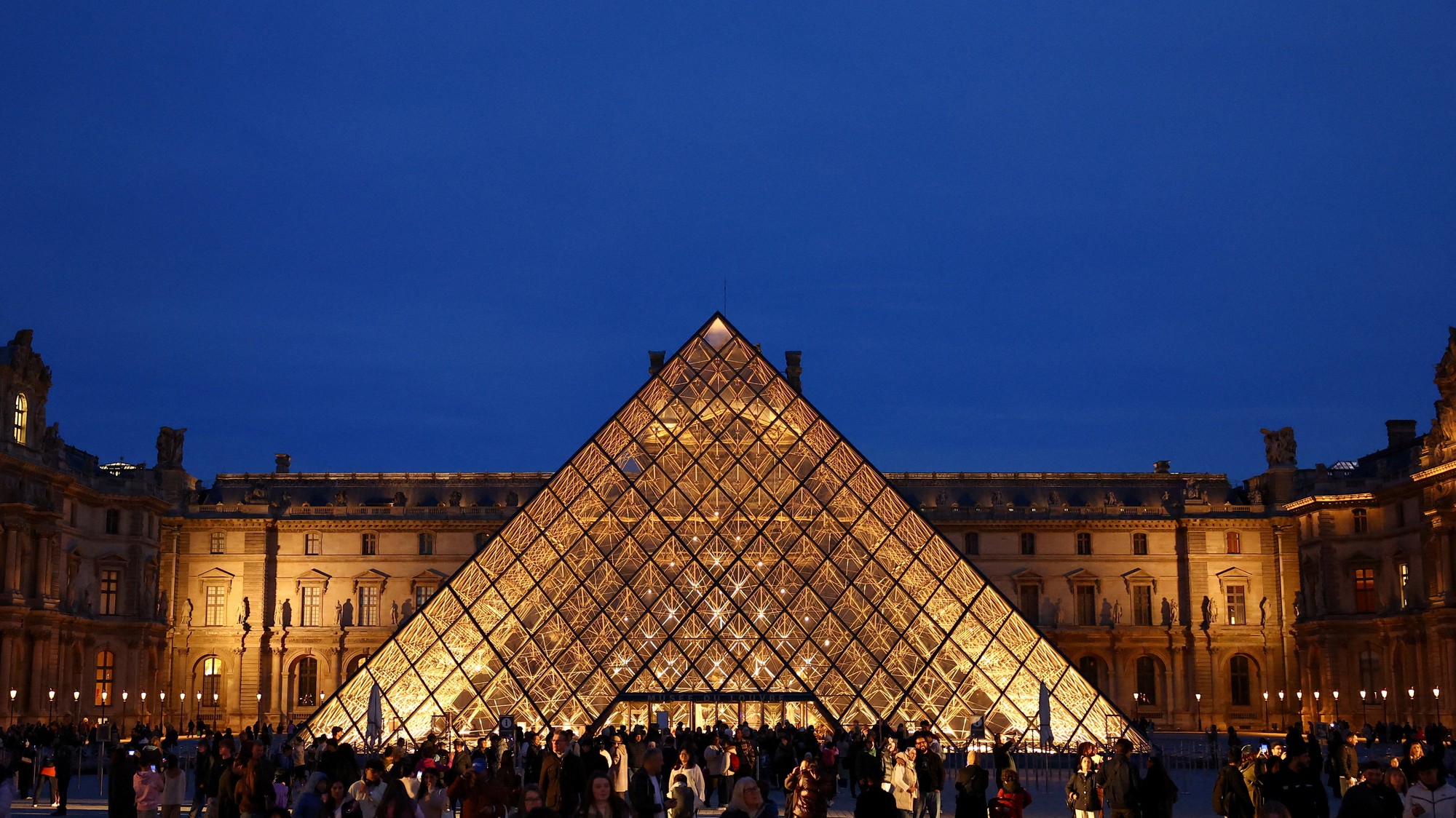 Múzeum Louvre v Paríži