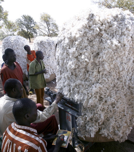 BURKINA-ECONOMY-POVERTY-COTON