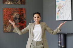 Omenaa Mensah reaguje na fake newsy o swojej śmierci. 'Żyję i mam się świetnie'