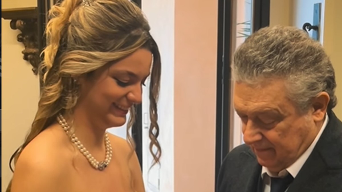 Studentkinja se udala za svog 40 godina starijeg profesora