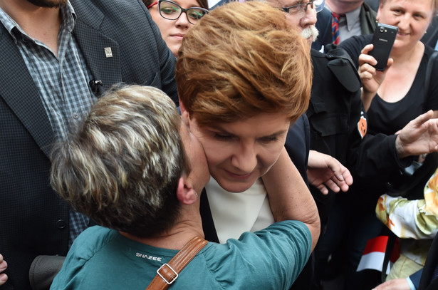 Nowy plan PiS. Partia chce dołożyć pytania do referendum