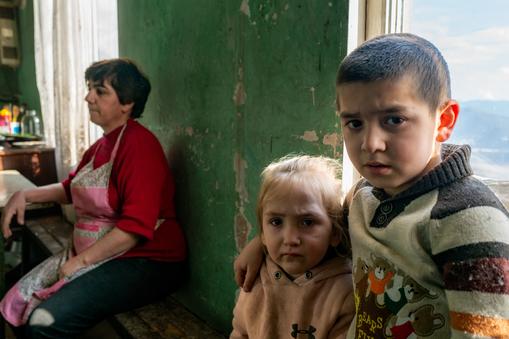 Mieszkańcy wioski Mets Shen, w spornym regionie Górskiego Karabachu
