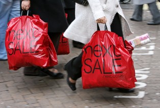 Nowe pokolenie internautów: pochwalą się zakupami, podadzą miejsce pobytu