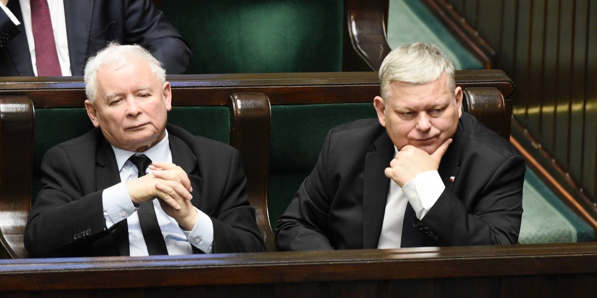 PiS liderem, Gowin, Kukiz i PSL poza Sejmem. Nowy sondaż.