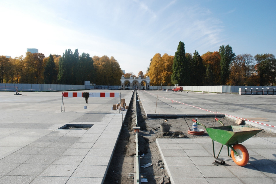 Prace na pl. Piłsudskiego idą zgodnie z harmonogramem,
fot. Mazowiecki Urząd Wojewódzki