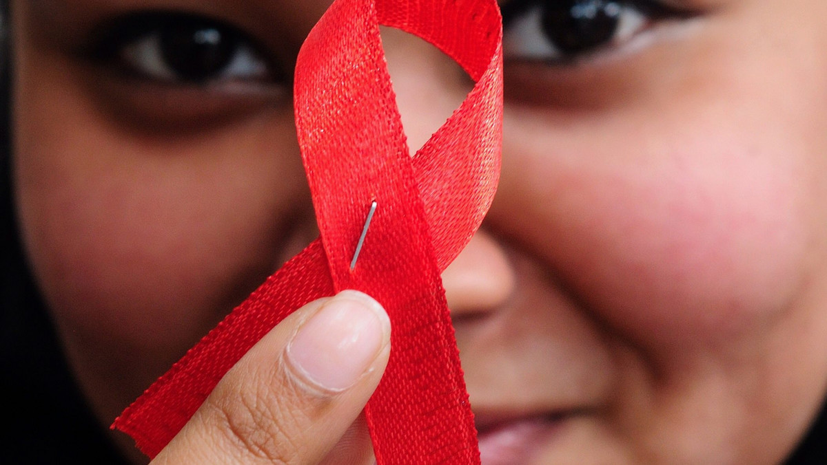 W Grudziądzu średnio 5 pielęgniarek rocznie jest narażonych na zakażenie się HIV. Każdy może być nosicielem.
