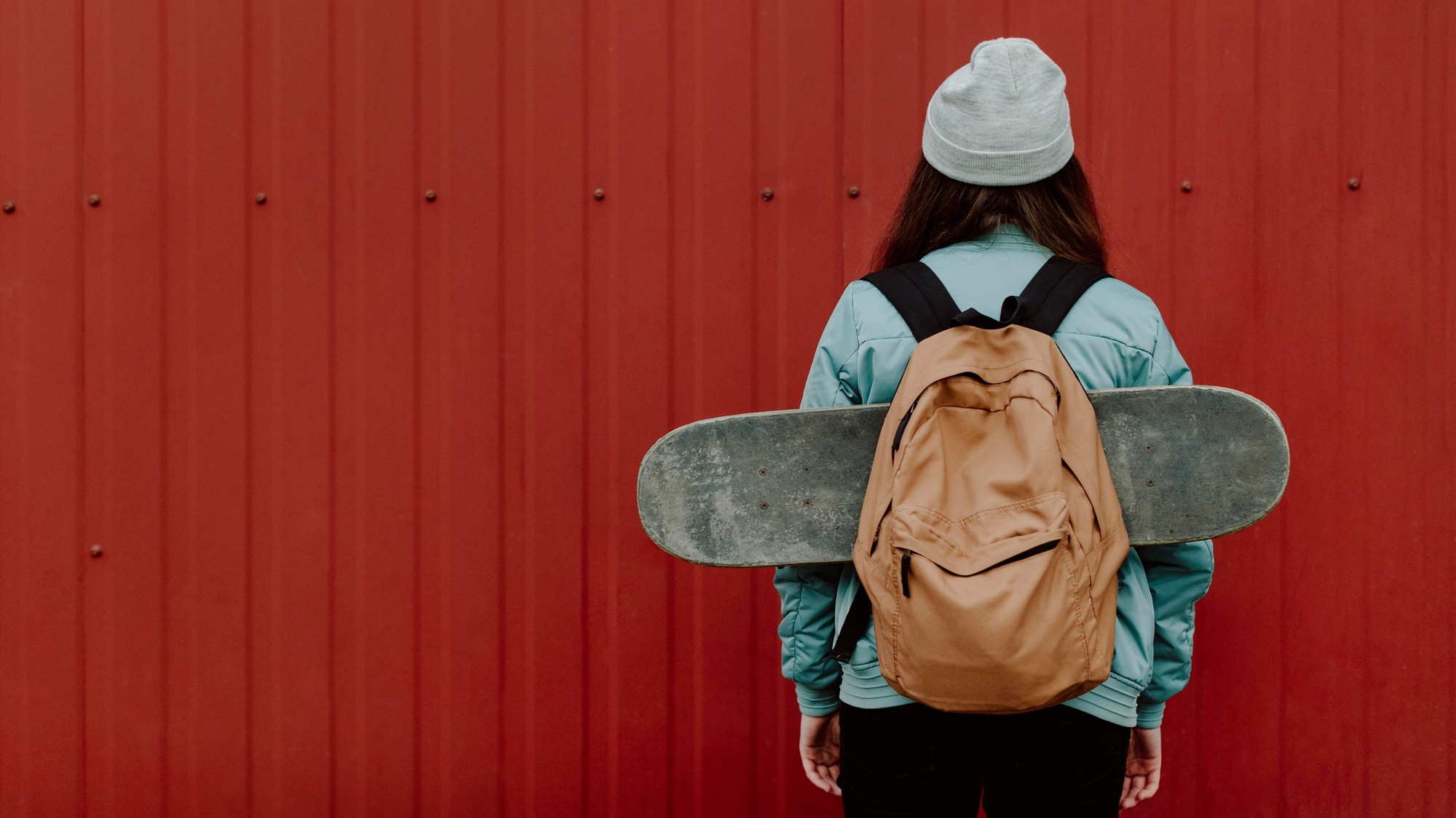 Stredná škola v Bratislave zaviedla kontroly tašiek.